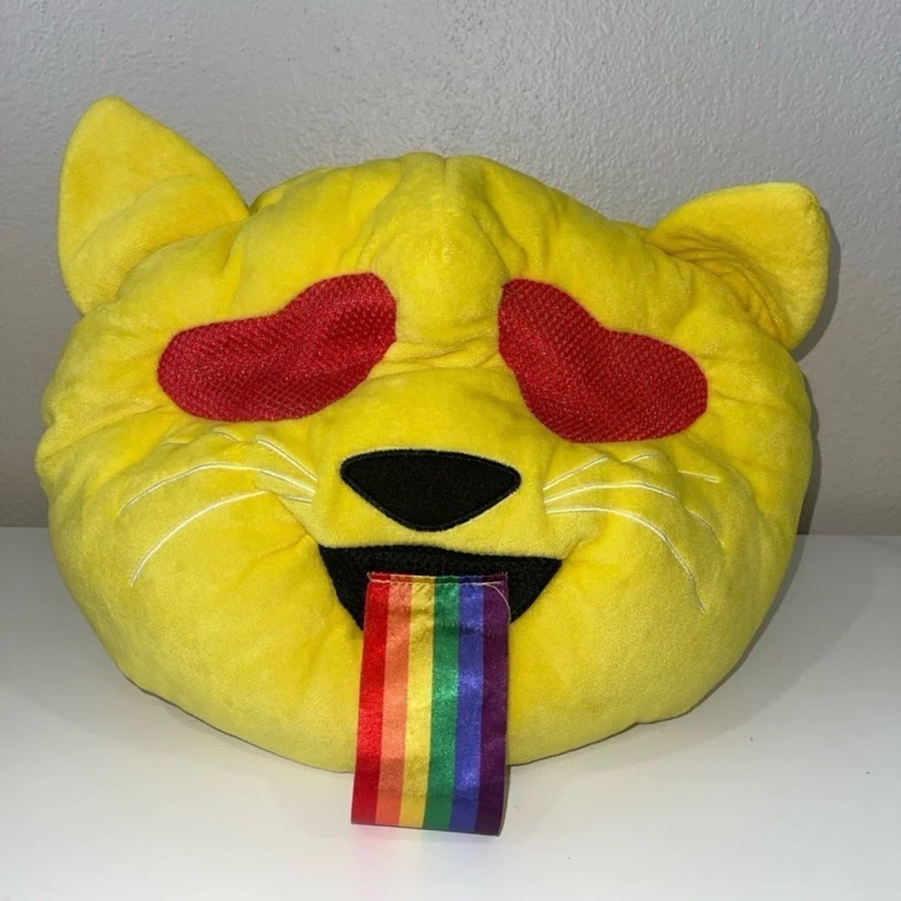 Halloween 🎃 “Heart Eyes Cat with Rainbow Tongue Emoji” Mask
